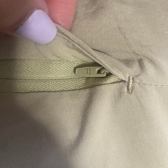 Fabletics The Only Pant Tan Cream Lightweight Outdoor Pant Straight Leg Sz L - Picture 13 of 14